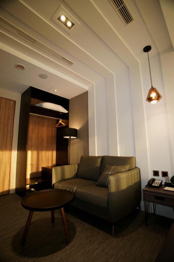 He-Jia Hotel Miaoli Esterno foto